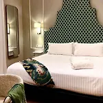 Puerta De La Ribera Centro