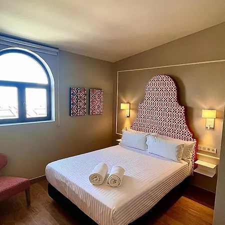 Puerta De La Ribera Centro Apart Otel