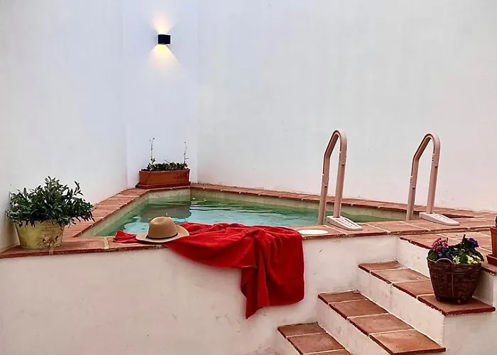 Puerta De La Ribera Centro