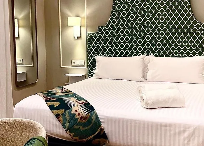 Puerta De La Ribera Centro