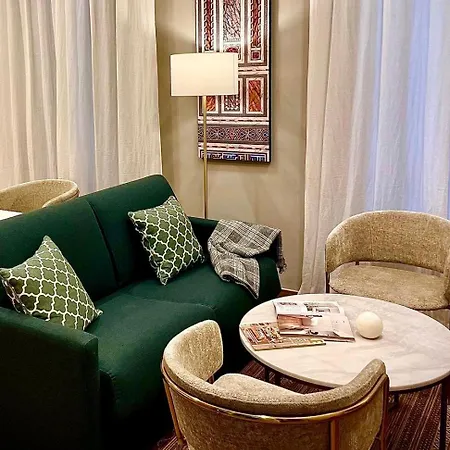 Puerta De La Ribera Centro Apartahotel