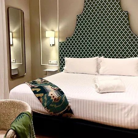 Puerta De La Ribera Centro