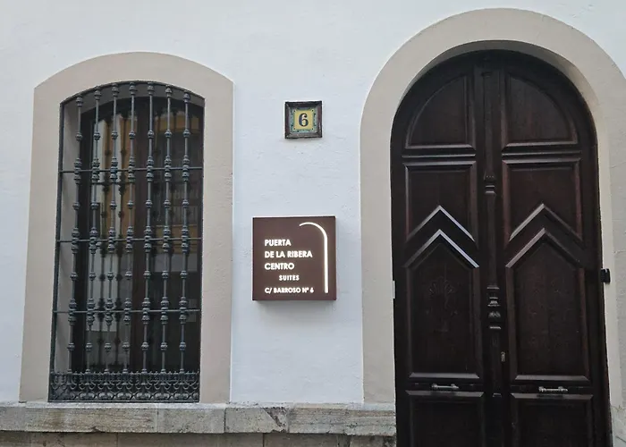 Puerta De La Ribera Centro Lägenhetshotell